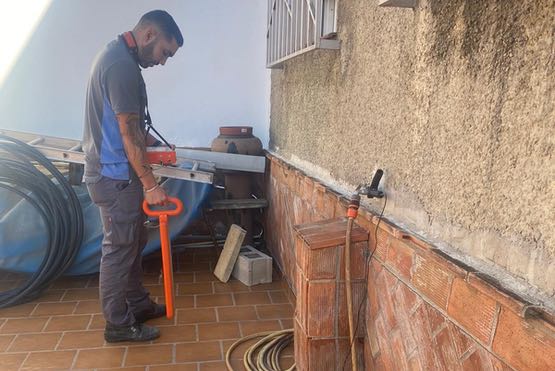 Localizador trazador de tuberías enterradas y arquetas ocultas en Monachil